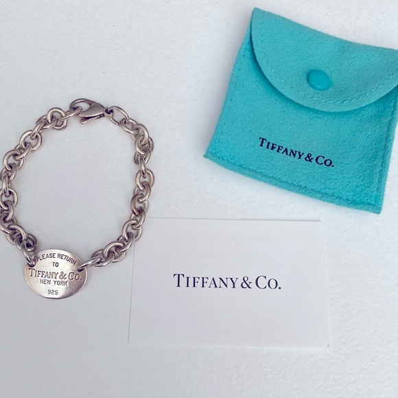 Tiffany & Co. Jewelry - Oval Return to Tiffany Bracelet